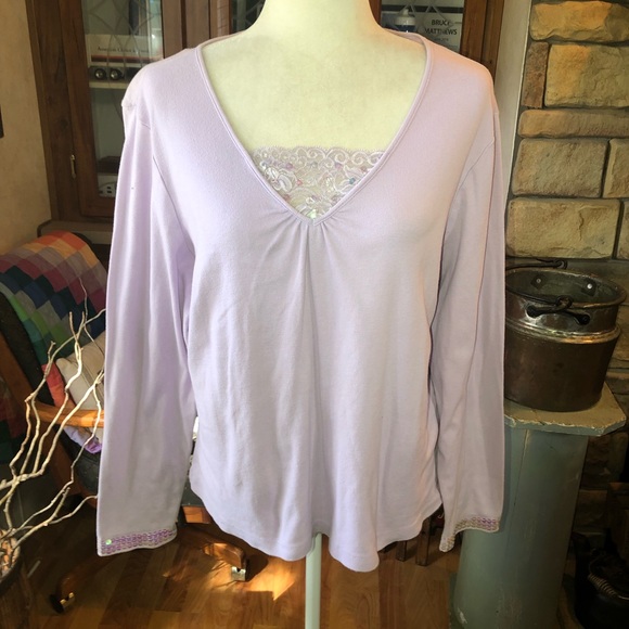 BASIC EDITIONS SIZE LARGE LIGHT PURPLE LONG SLEEVE V/NECK TOP WITH LACE - Picture 1 of 5